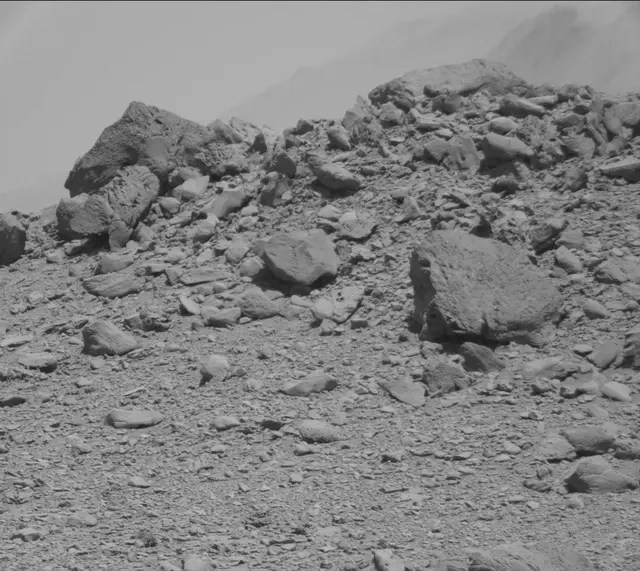 Sol 2635: Mast Camera (Mastcam)