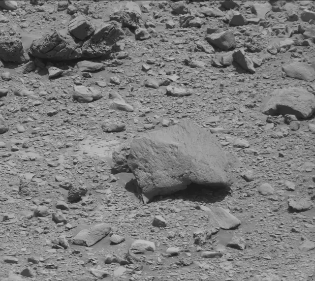 Sol 2635: Mast Camera (Mastcam)