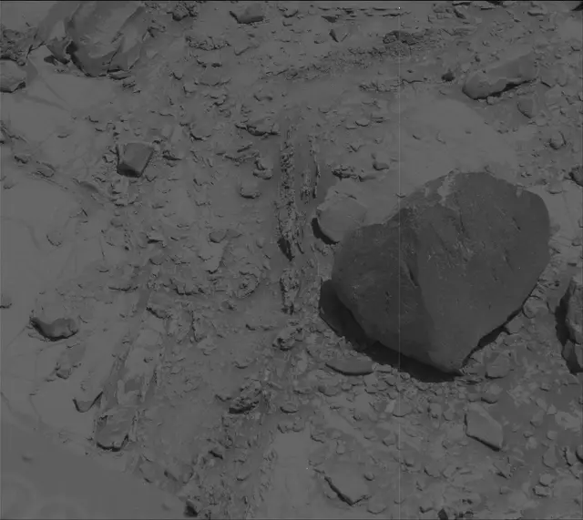 Sol 2636: Mast Camera (Mastcam)