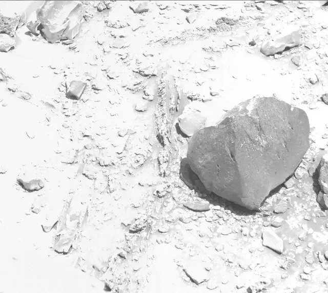 Sol 2636: Mast Camera (Mastcam)