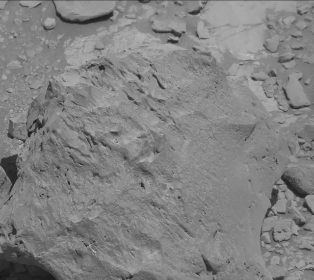 Sol 2636: Mast Camera (Mastcam)