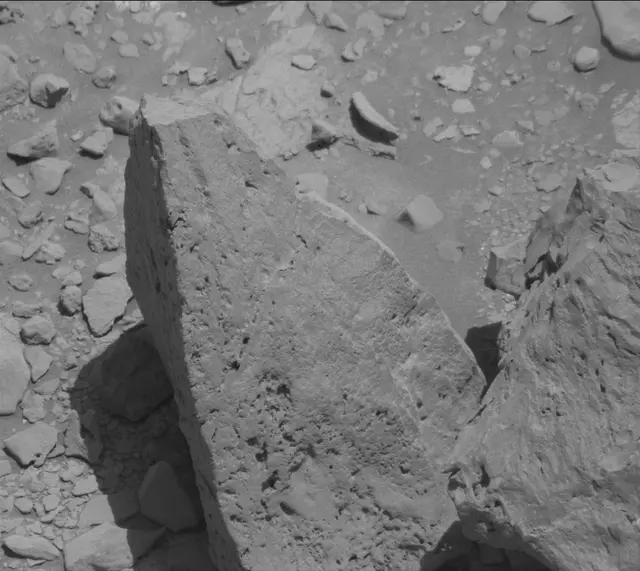 Sol 2636: Mast Camera (Mastcam)