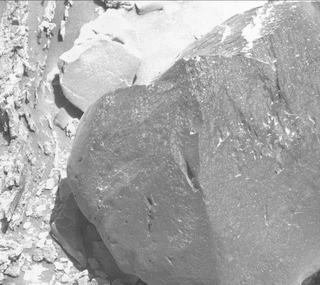 Sol 2636: Mast Camera (Mastcam)