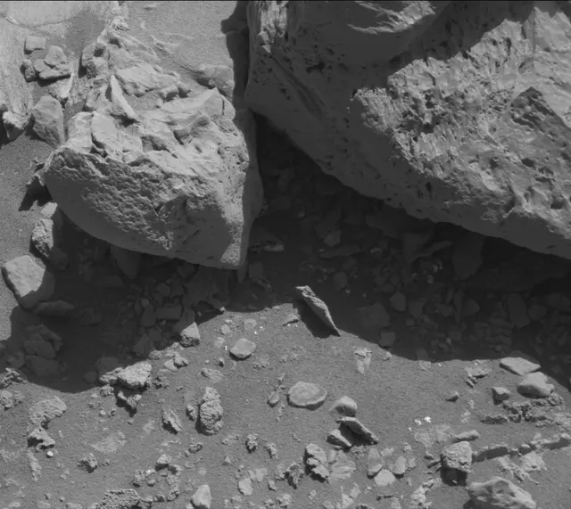 Sol 2638: Mast Camera (Mastcam)