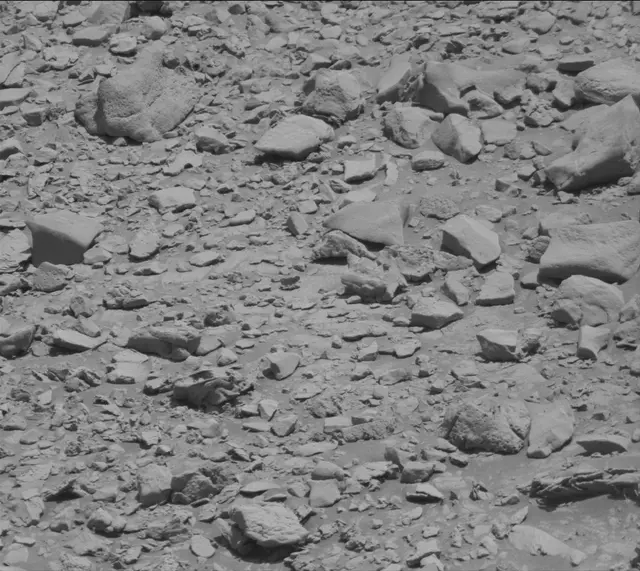 Sol 2639: Mast Camera (Mastcam)