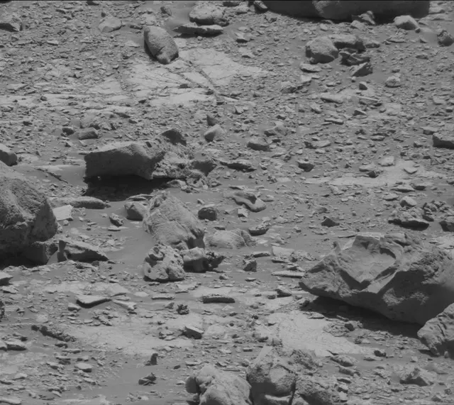 Sol 2639: Mast Camera (Mastcam)