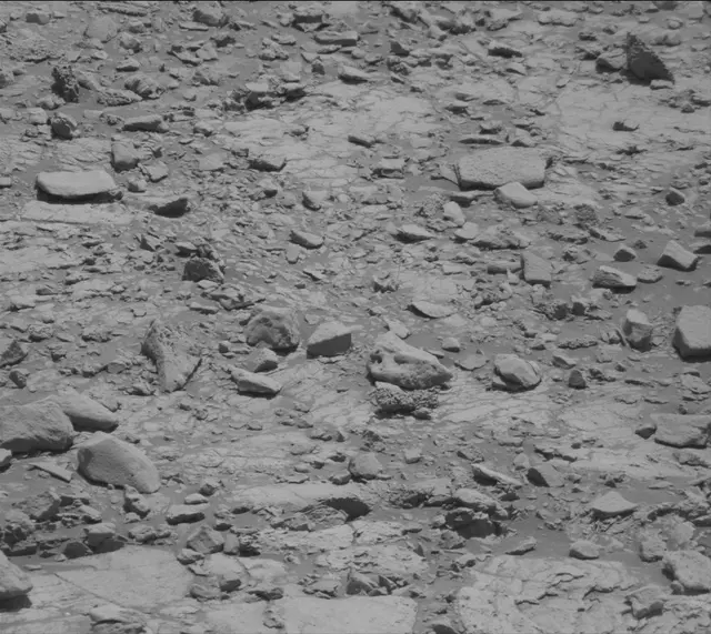 Sol 2639: Mast Camera (Mastcam)