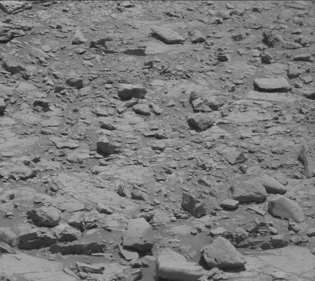 Sol 2639: Mast Camera (Mastcam)