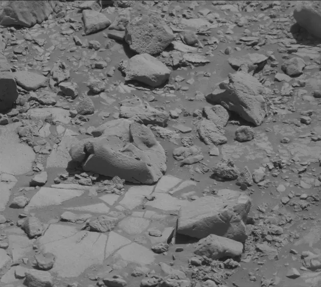 Sol 2639: Mast Camera (Mastcam)
