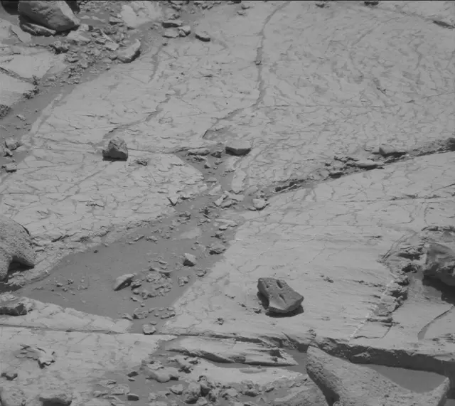 Sol 2639: Mast Camera (Mastcam)