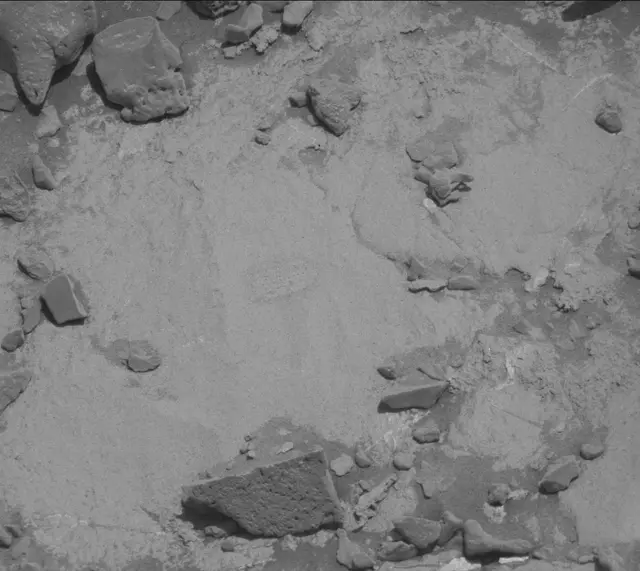 Sol 2639: Mast Camera (Mastcam)