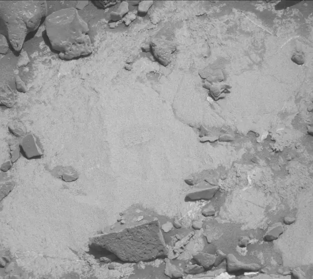 Sol 2639: Mast Camera (Mastcam)