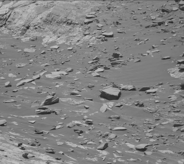 Sol 2641: Mast Camera (Mastcam)