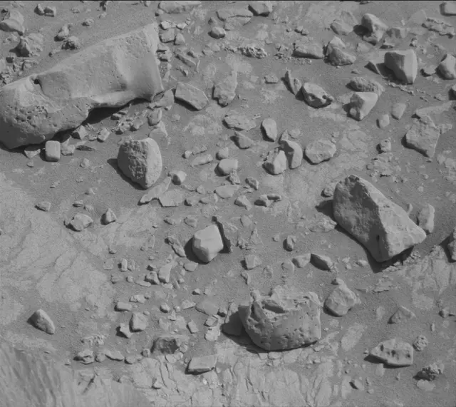 Sol 2642: Mast Camera (Mastcam)