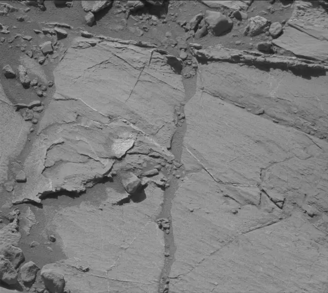 Sol 2642: Mast Camera (Mastcam)