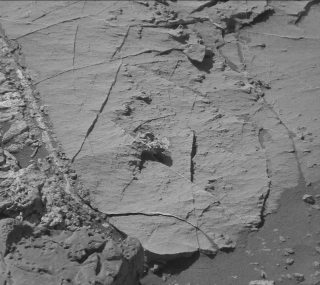 Sol 2642: Mast Camera (Mastcam)