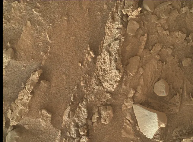 Sol 2642: Mars Hand Lens Imager (MAHLI)