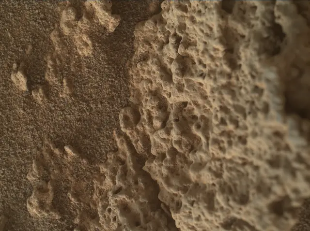 Sol 2642: Mars Hand Lens Imager (MAHLI)