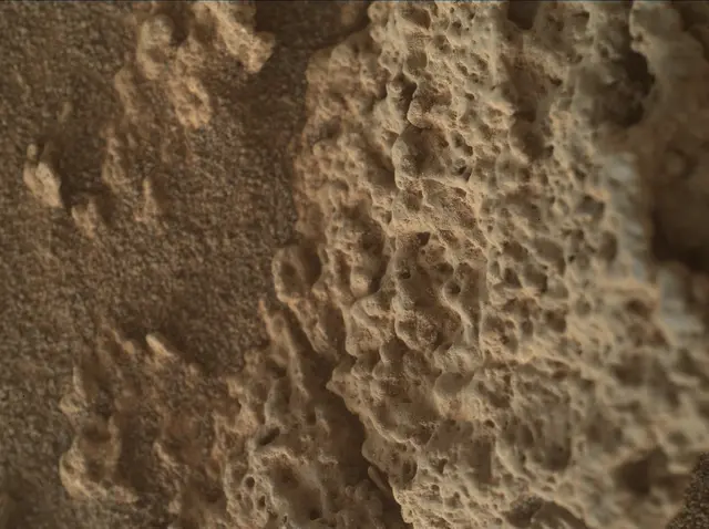Sol 2642: Mars Hand Lens Imager (MAHLI)