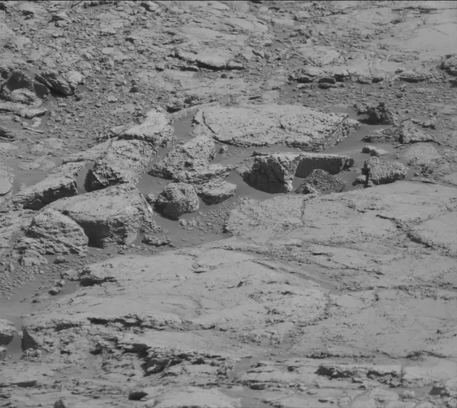 Sol 2645: Mast Camera (Mastcam)