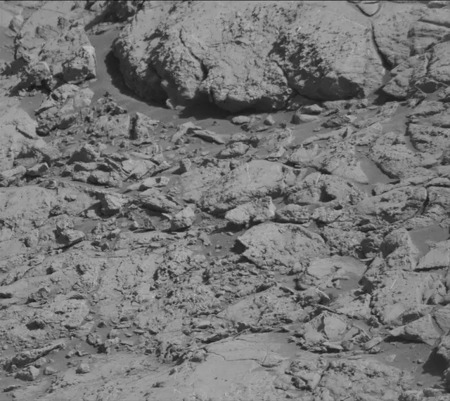 Sol 2645: Mast Camera (Mastcam)