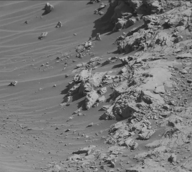 Sol 2645: Mast Camera (Mastcam)
