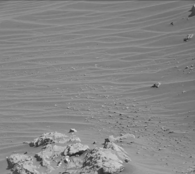 Sol 2645: Mast Camera (Mastcam)