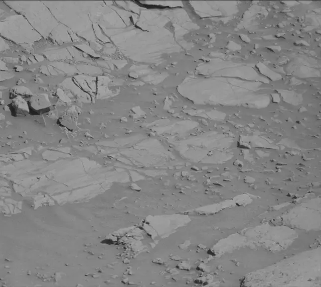 Sol 2645: Mast Camera (Mastcam)