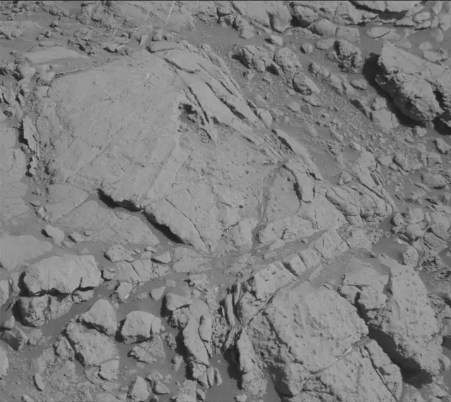 Sol 2645: Mast Camera (Mastcam)