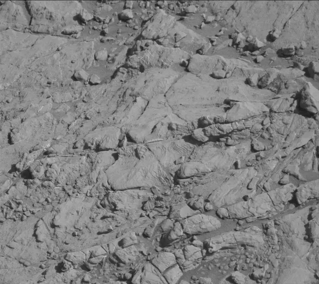 Sol 2645: Mast Camera (Mastcam)