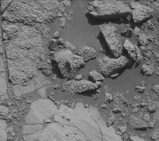 Sol 2654: Mast Camera (Mastcam)