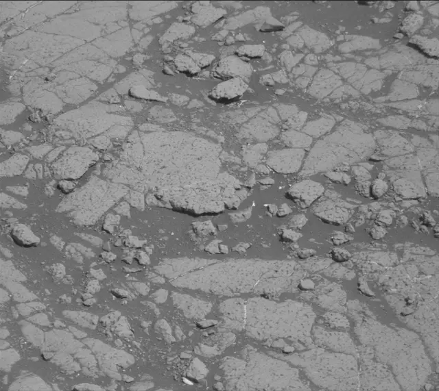 Sol 2656: Mast Camera (Mastcam)