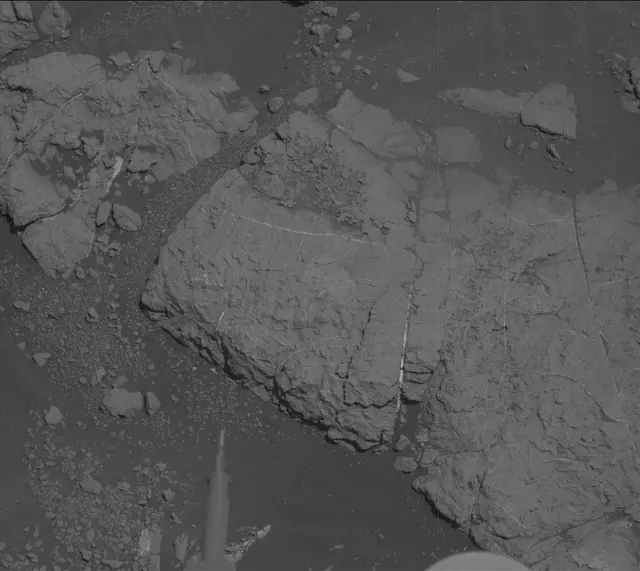 Sol 2657: Mast Camera (Mastcam)