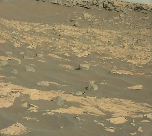 Sol 2657: Mast Camera (Mastcam)
