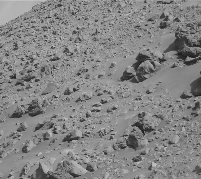 Sol 2657: Mast Camera (Mastcam)