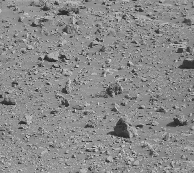 Sol 2657: Mast Camera (Mastcam)