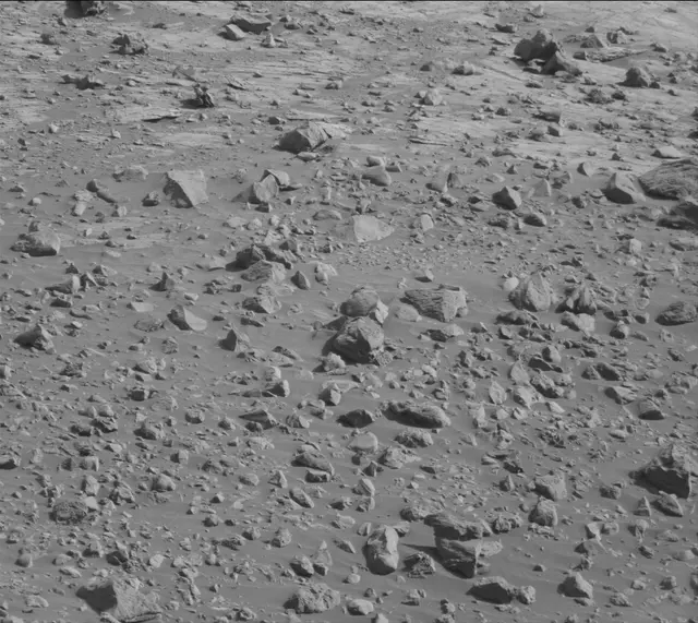 Sol 2657: Mast Camera (Mastcam)