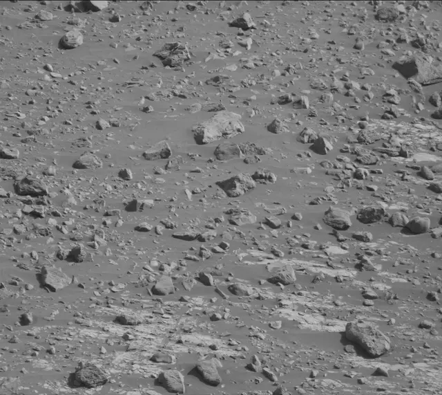 Sol 2657: Mast Camera (Mastcam)
