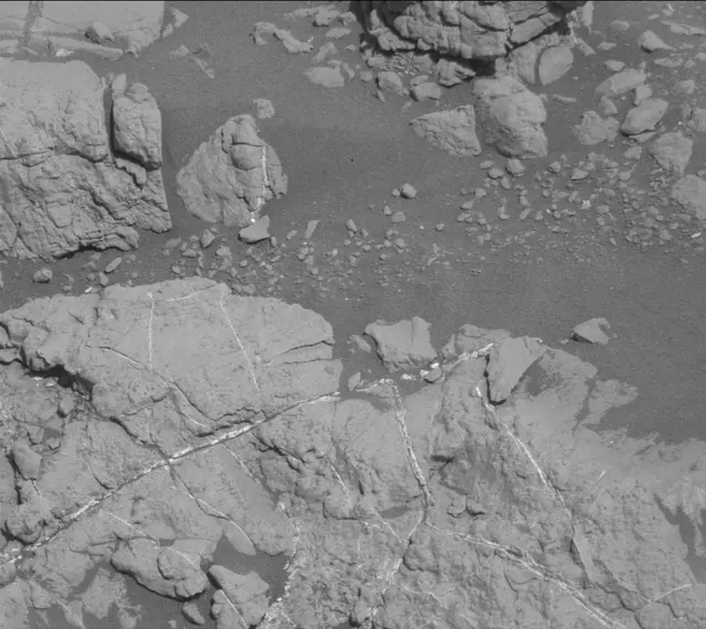 Sol 2657: Mast Camera (Mastcam)