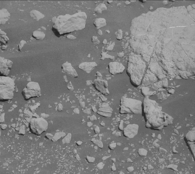 Sol 2657: Mast Camera (Mastcam)