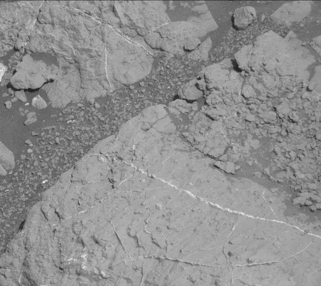 Sol 2657: Mast Camera (Mastcam)