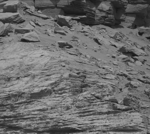 Sol 2657: Mast Camera (Mastcam)