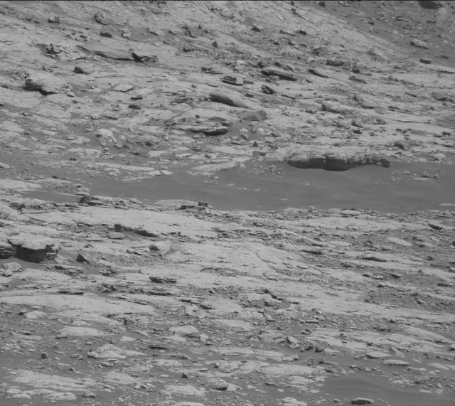 Sol 2657: Mast Camera (Mastcam)