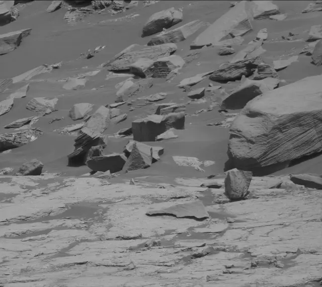 Sol 2657: Mast Camera (Mastcam)