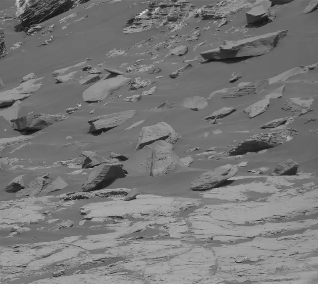 Sol 2657: Mast Camera (Mastcam)