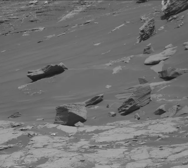 Sol 2657: Mast Camera (Mastcam)