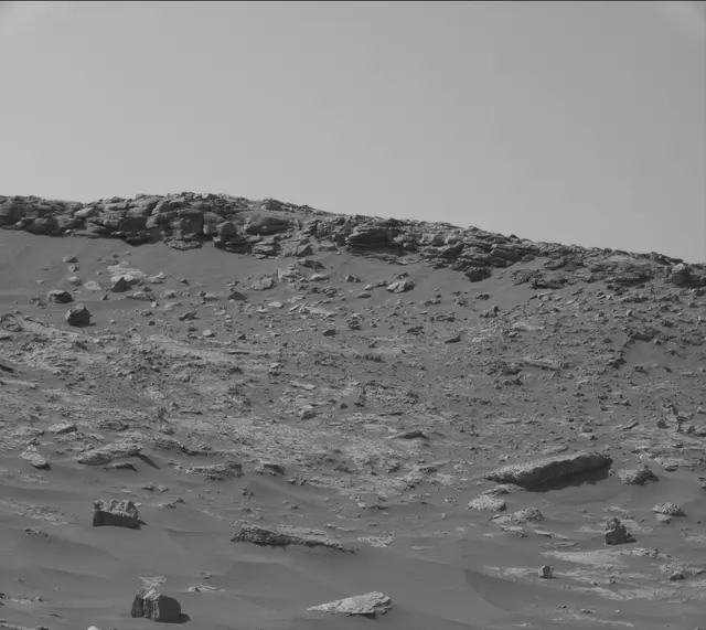 Sol 2658: Mast Camera (Mastcam)