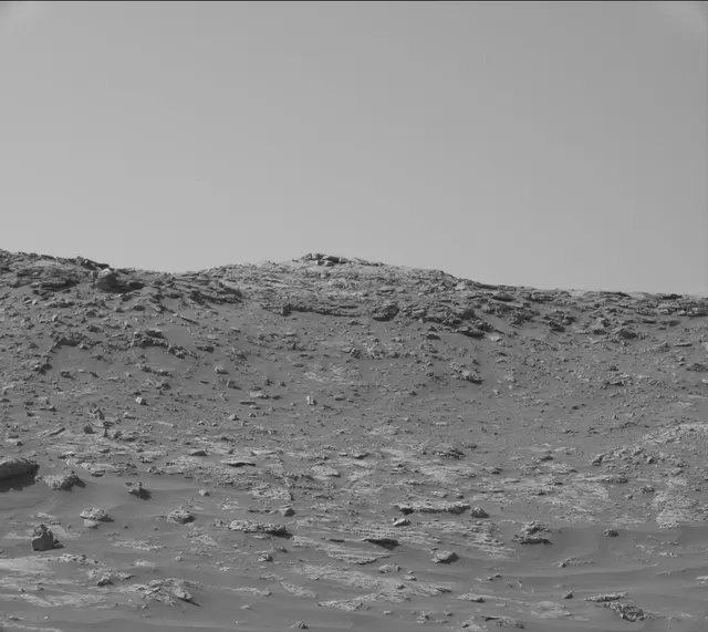 Sol 2658: Mast Camera (Mastcam)