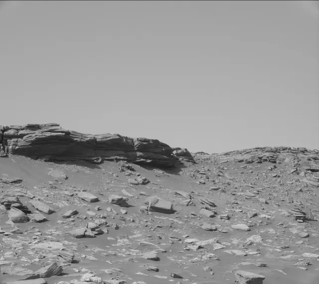 Sol 2658: Mast Camera (Mastcam)