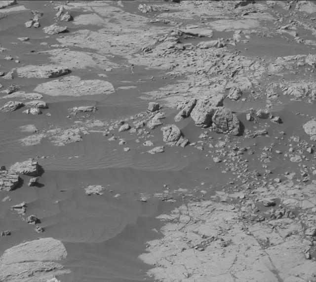 Sol 2658: Mast Camera (Mastcam)
